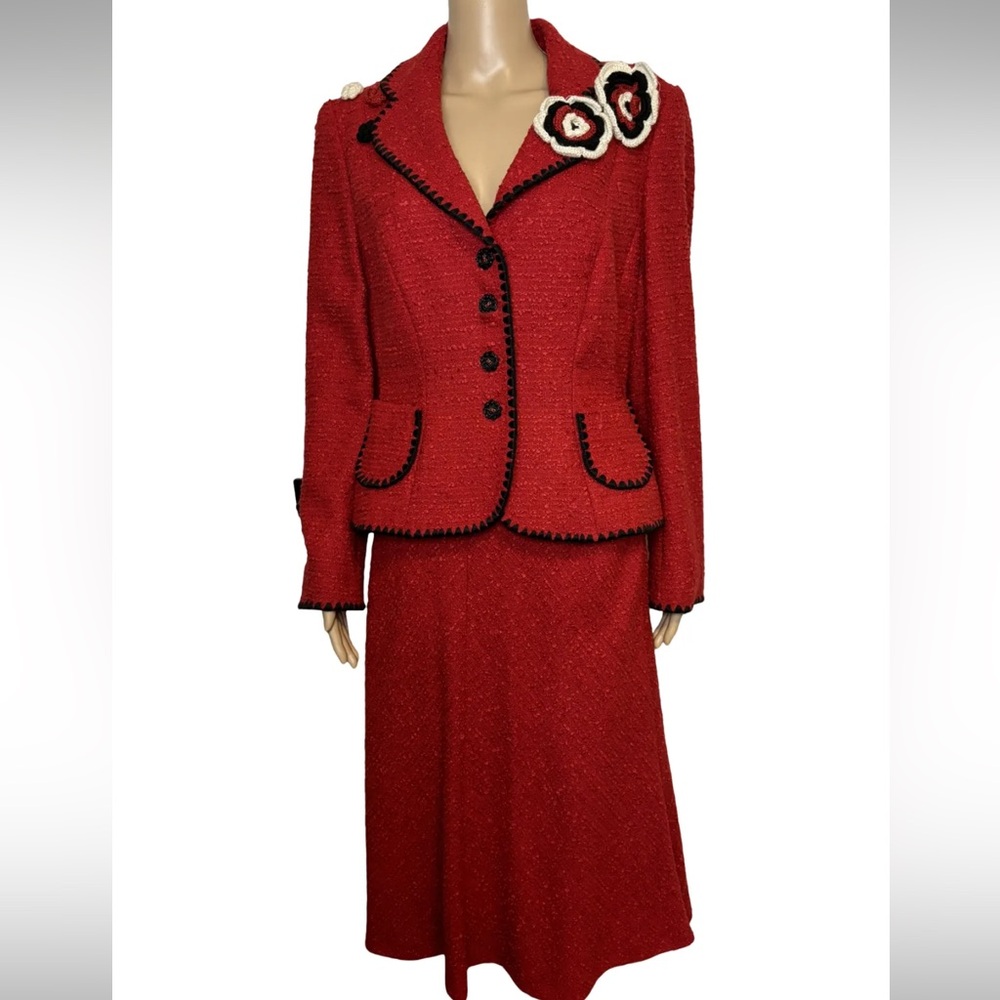 NWOT ESCADA 2 Pc suit  Elegant Red Skirt Suit with Floral Accents